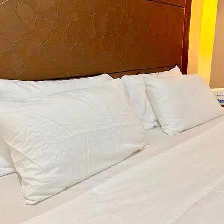 Luxury Hotel Type Condo Near Naia Manila Airport Paranaque City Exterior photo